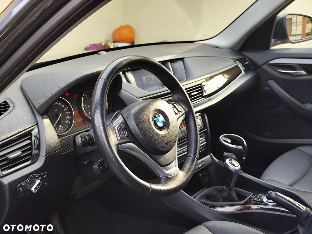 BMW X1 sDrive16d xLine - 6