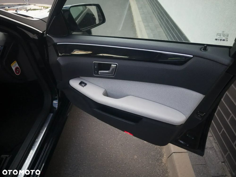 Mercedes-Benz Klasa E 220 BlueTEC 9G-TRONIC Avantgarde - 39