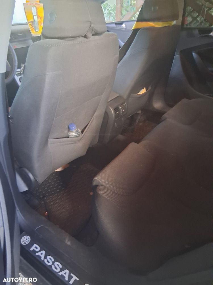 Volkswagen Passat 2.0 TDI DPF Comfortline - 8