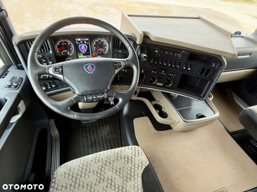 Scania SCANIA R410 / IZOTERMA / KONTENER / SILNIK 6 CYLINDROWY / 13 LITROWY  / KLIMA POSTOJOWA / WINDA / SPROWADZONY / SYPIALKA / AUTOMAT / 18 PALET / E6 / STAN BARDZO DOBRY - 23