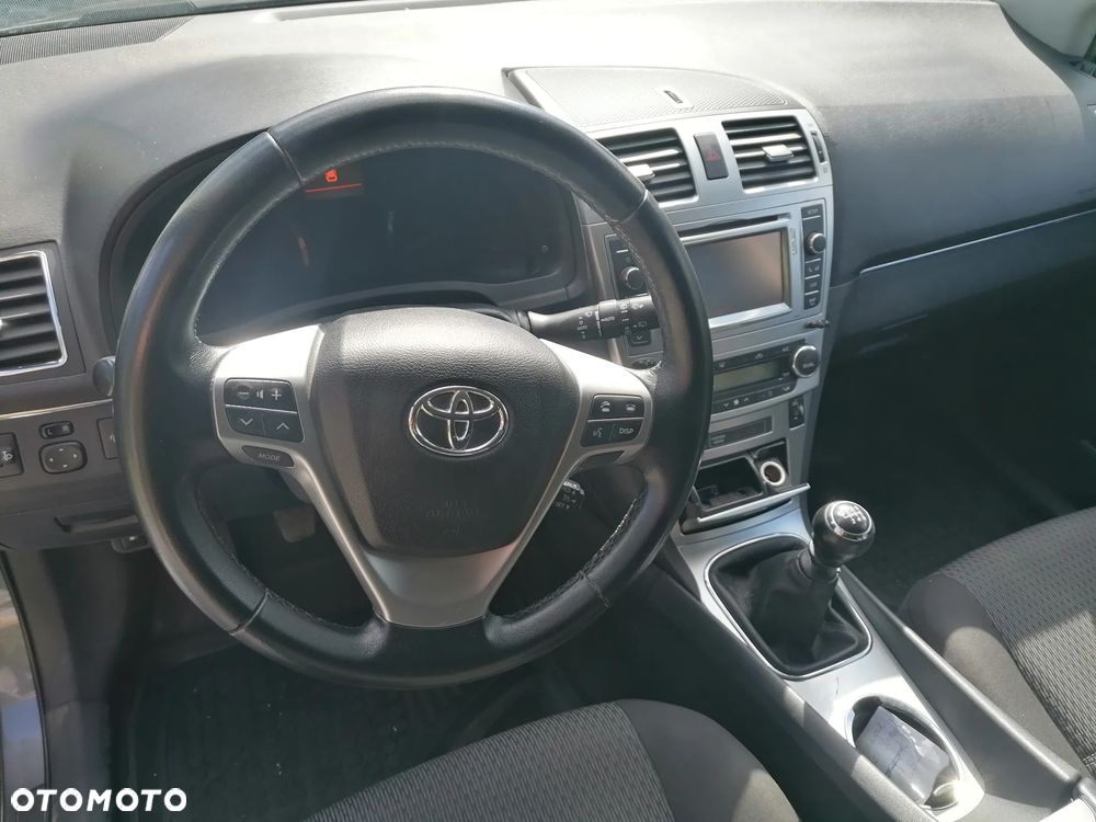 Toyota Avensis 2.0 D-4D Comfort - 16
