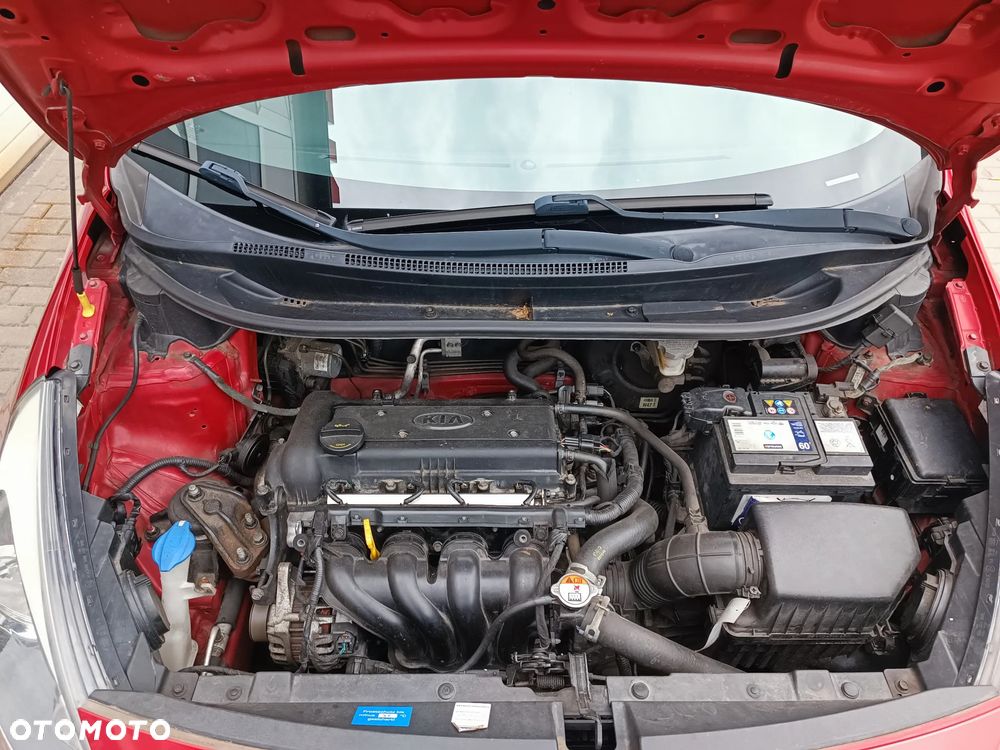 Kia Rio 1.4 Dream Team Edition - 27