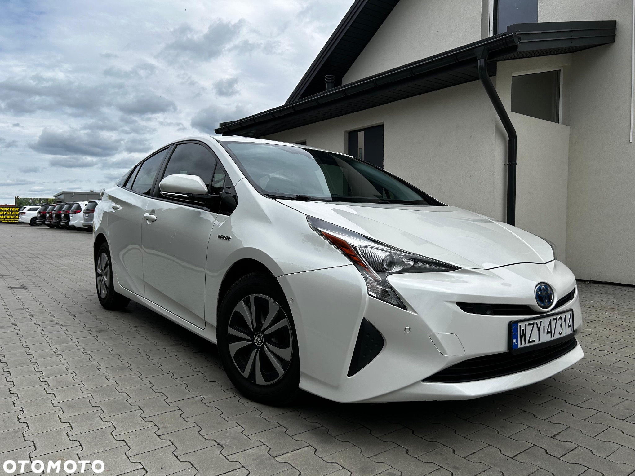 Toyota Prius - 3