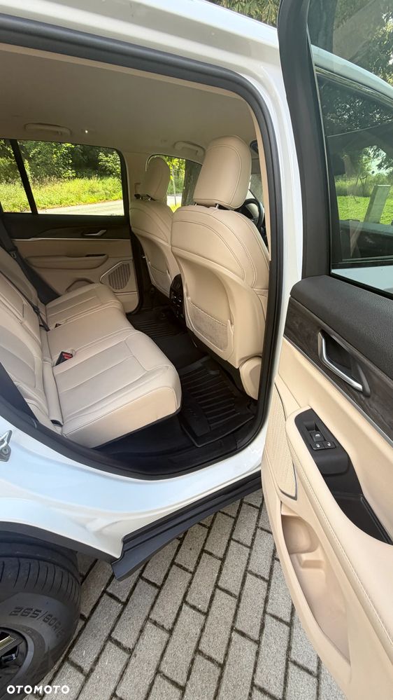Jeep Grand Cherokee - 10