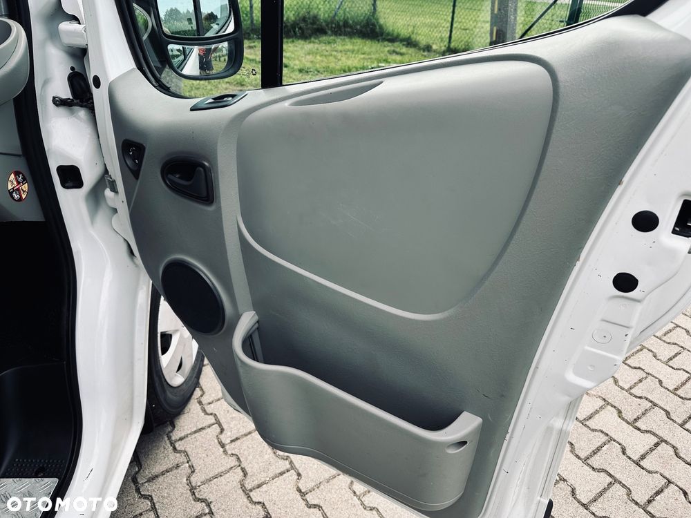 Renault Trafic - 14