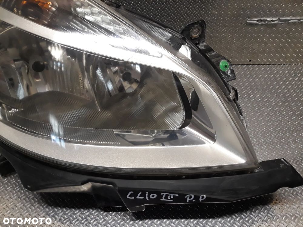 LAMPA PRAWY PRZÓD RENAULT CLIO III 2005-2009  VALEO 8200244897 - 4