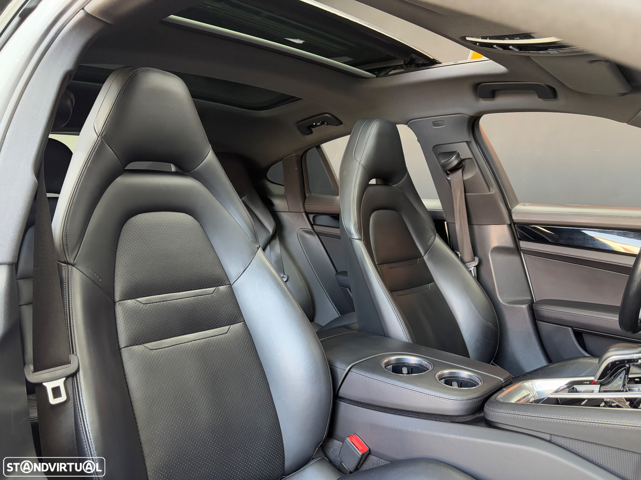 Porsche Panamera 4 E-Hybrid - 13