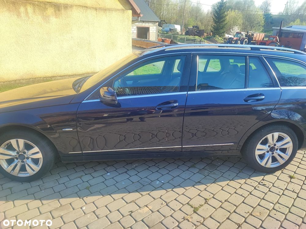 Mercedes-Benz Klasa C 200 CDI BlueEff Avantgarde - 3
