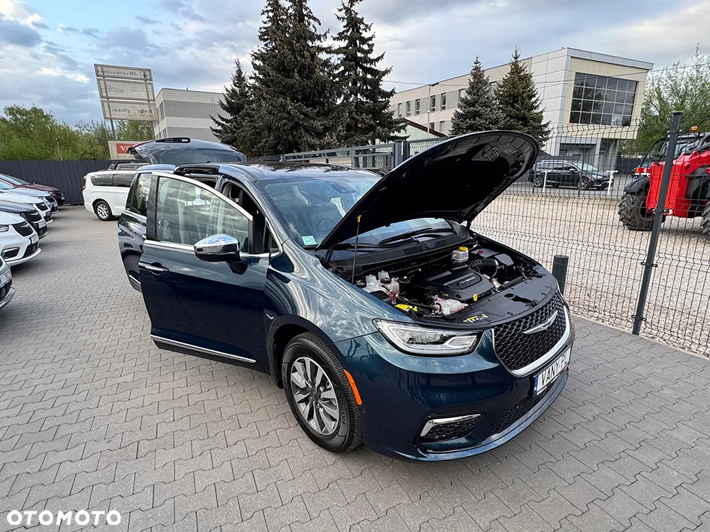 Chrysler Pacifica - 6