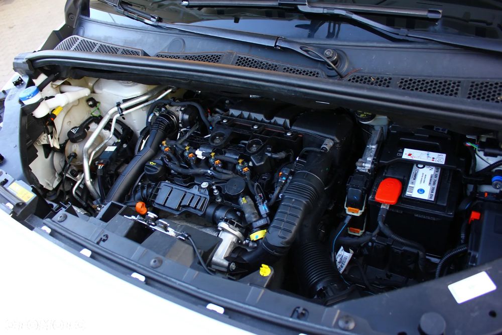 Toyota Proace City 1.5D-4D 102KM LONG L2 3 Osobowy Chłodnia - 39