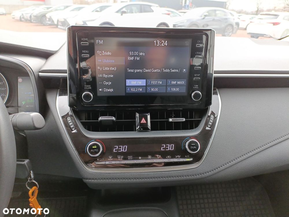 Toyota Corolla 1.6 Comfort - 19