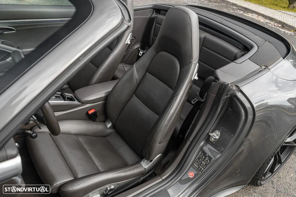 Porsche 911 (991) Carrera 4 S PDK - 18