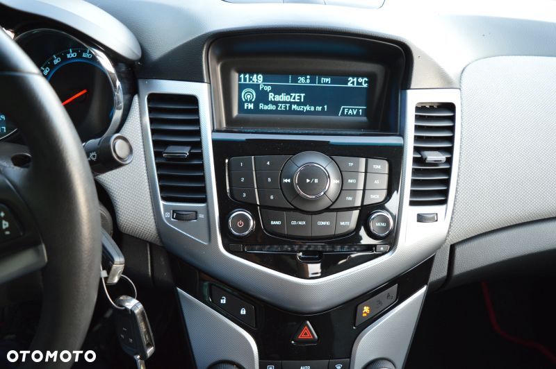 Chevrolet Cruze - 28