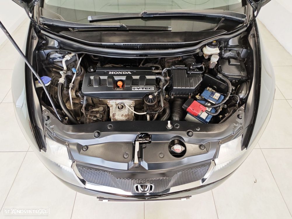 Honda Civic 1.8 Sport - 37