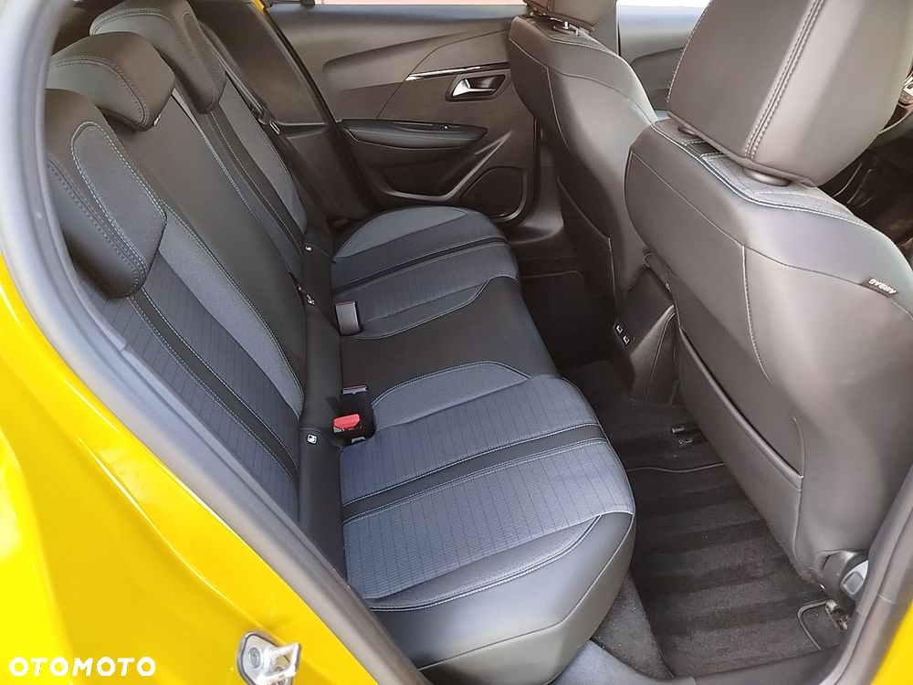 Peugeot 208 TURBO 100 Allure - 24