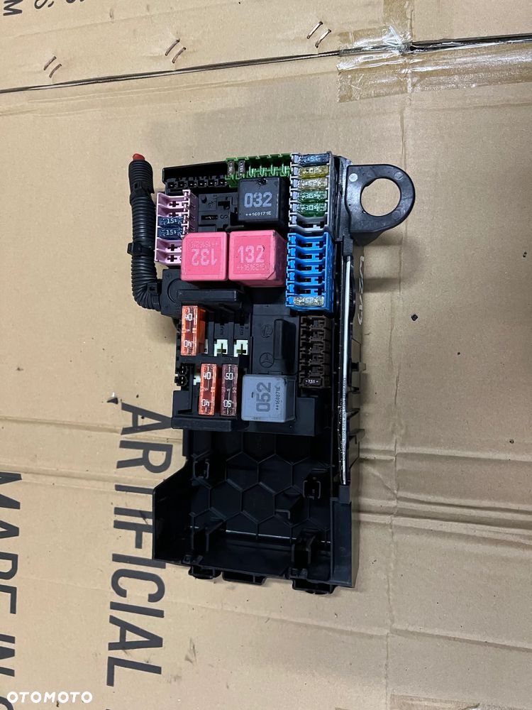 Skrzynka bezpieczników bezpieczniki moduł Mercedes E-Klasa W213 A2139068701 - 1