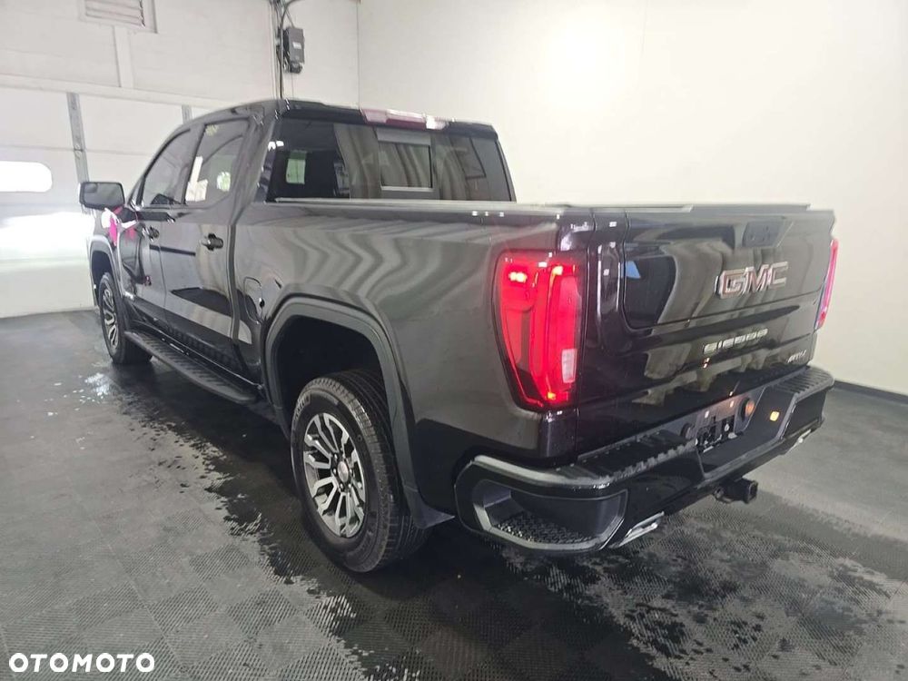 GMC Sierra - 3