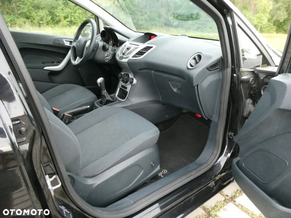 Ford Fiesta 1.25 Champions Edition - 12