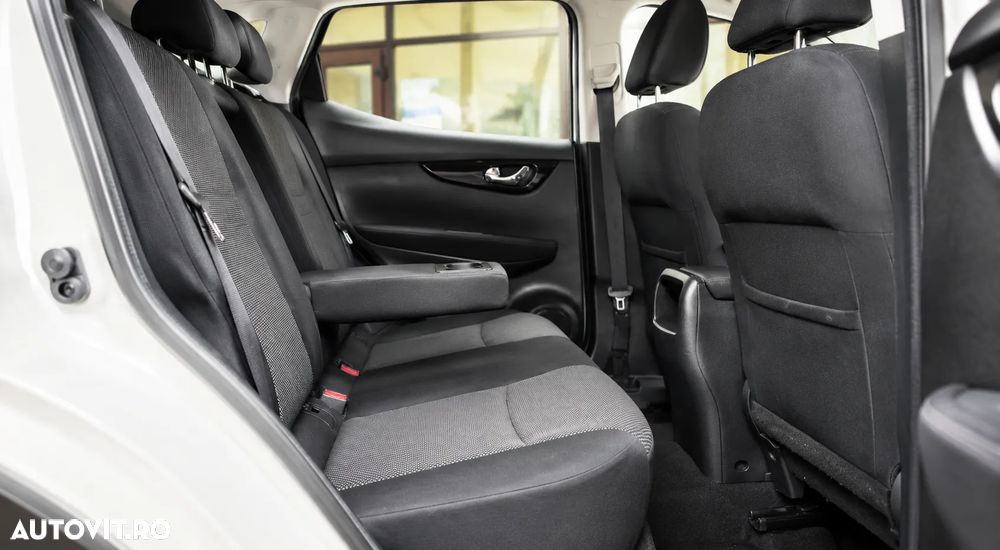 Nissan Qashqai 1.5 dCi DPF 360 - 7