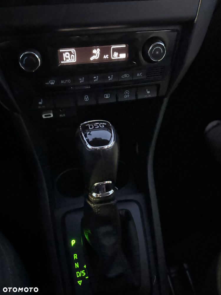 Skoda RAPID - 14