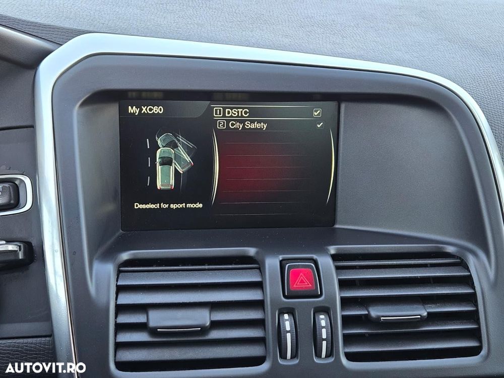 Volvo XC 60 D4 AWD Geartronic Momentum - 11