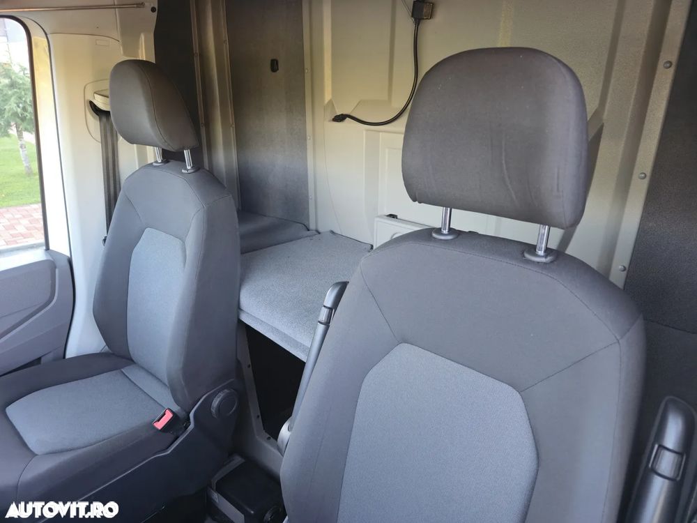 Volkswagen Crafter - 11