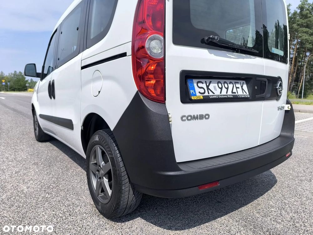 Opel Combo 1.6 CDTI Cosmo - 32