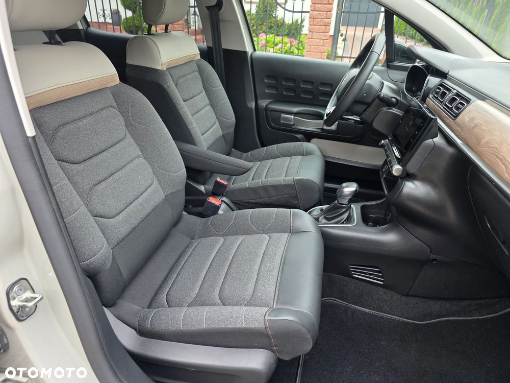 Citroën C3 1.2 PureTech Shine EAT6 - 21