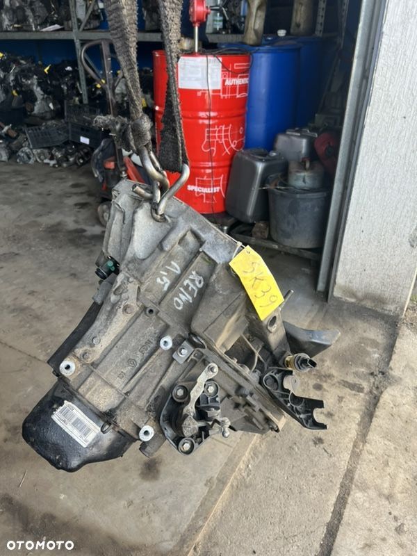 Skrzynia biegów Dacia Logan Sandero Clio1,5 DCI 1,6i JR5147 Przebieg 65 tys km - 1