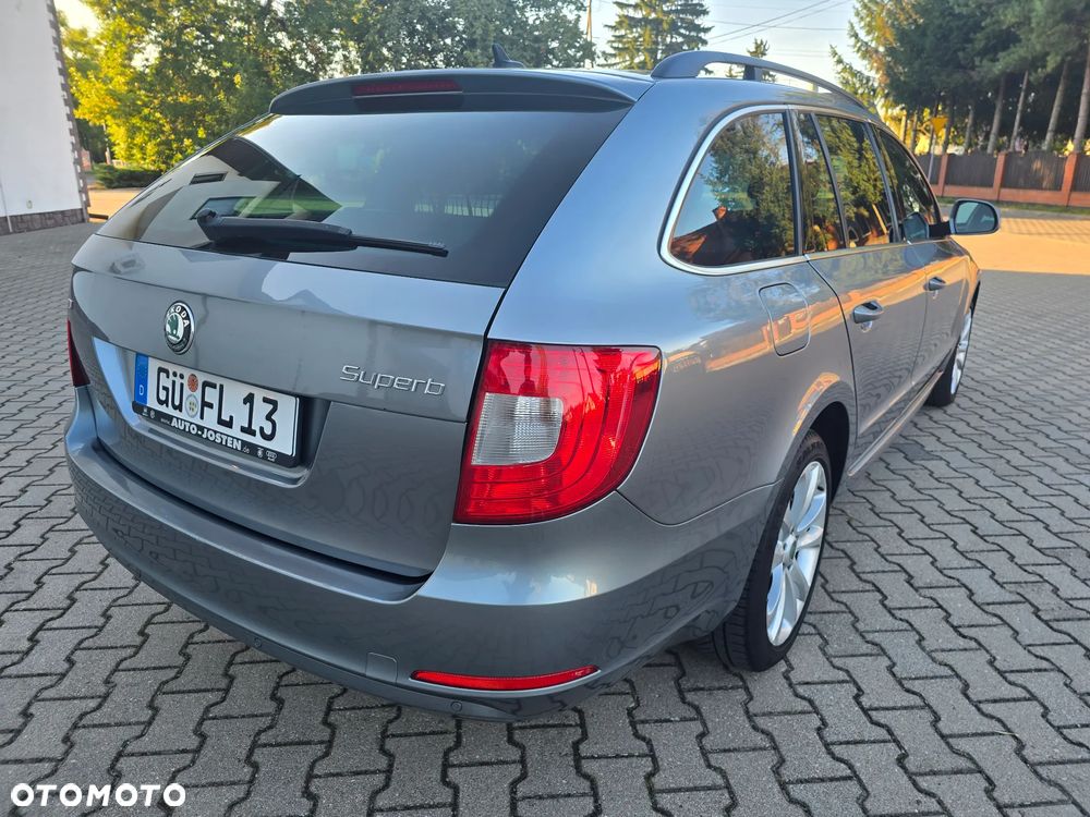 Skoda Superb 2.0 TDI Elegance DSG - 36