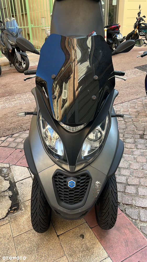 Piaggio MP-3 - 16