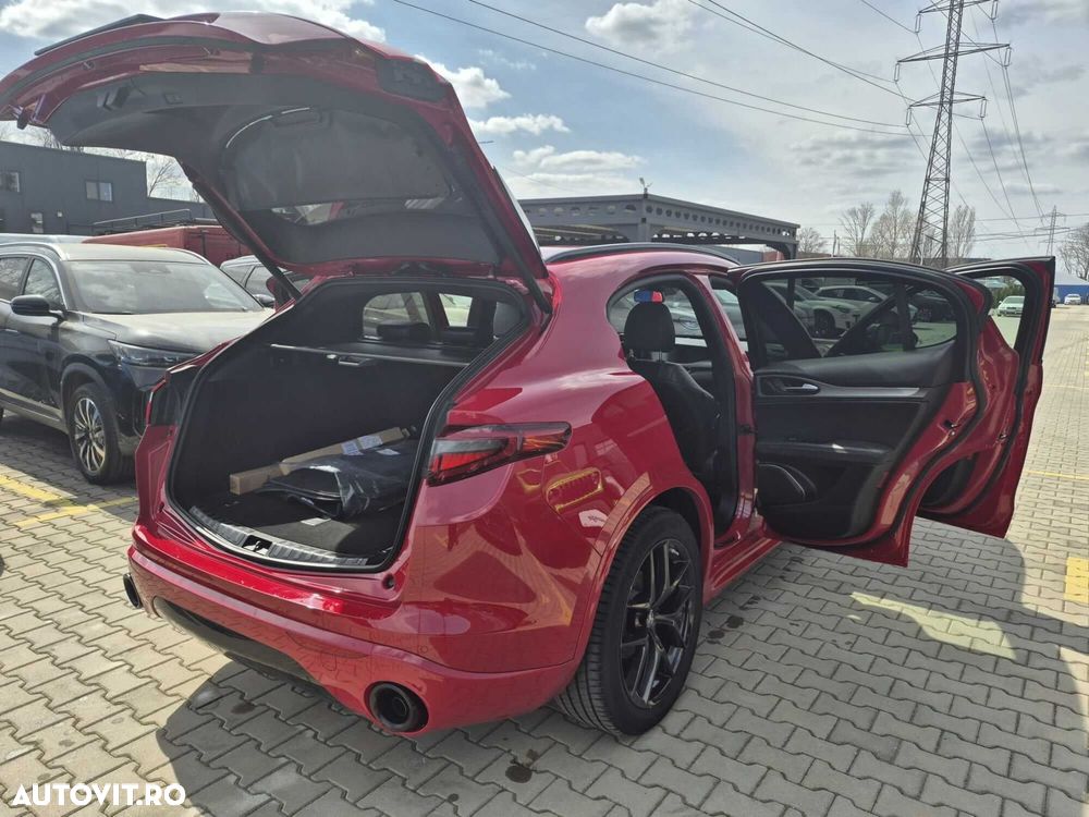 Alfa Romeo Stelvio - 11