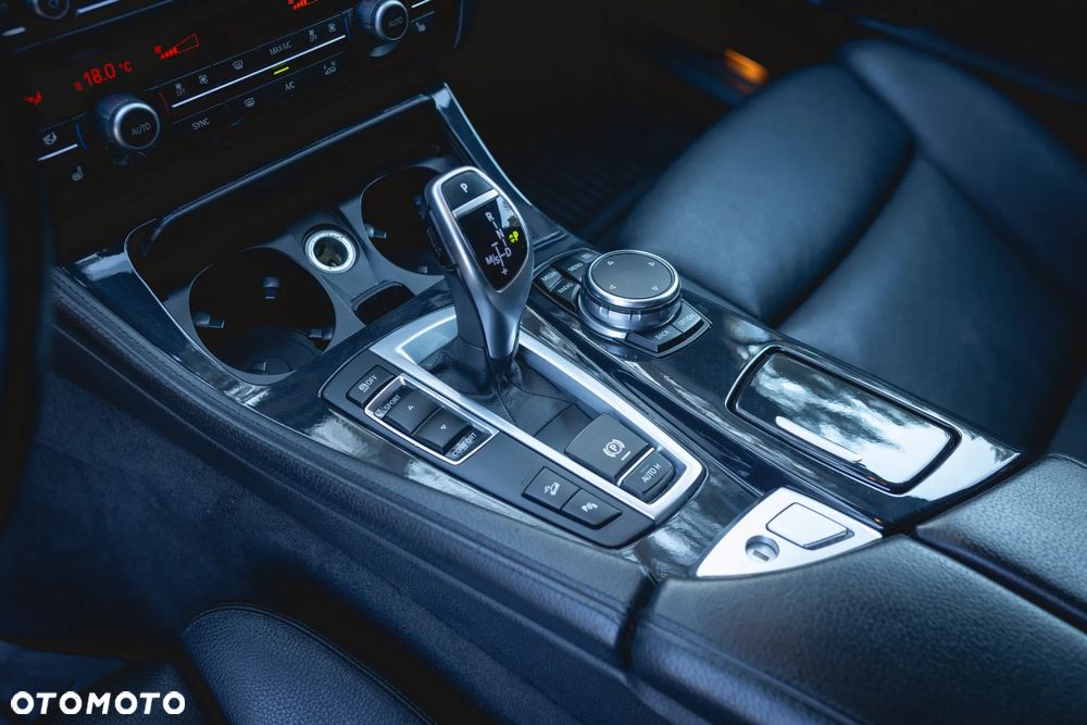 BMW Seria 5 535d xDrive - 17