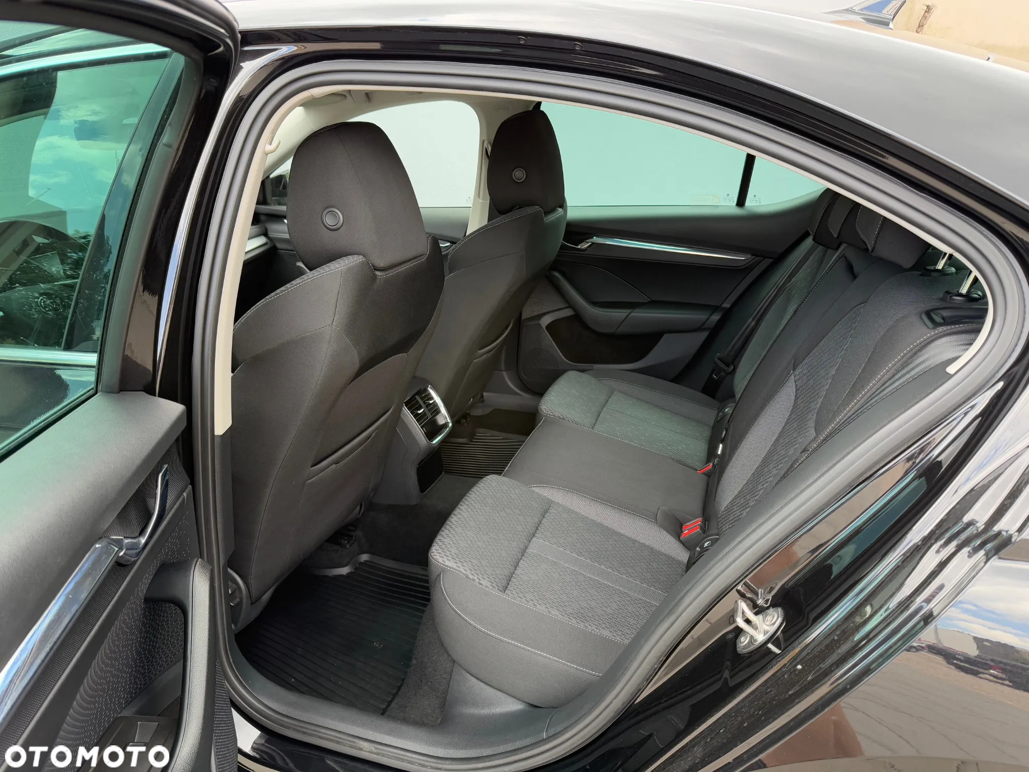 Skoda Octavia 2.0 TDI Style DSG - 10