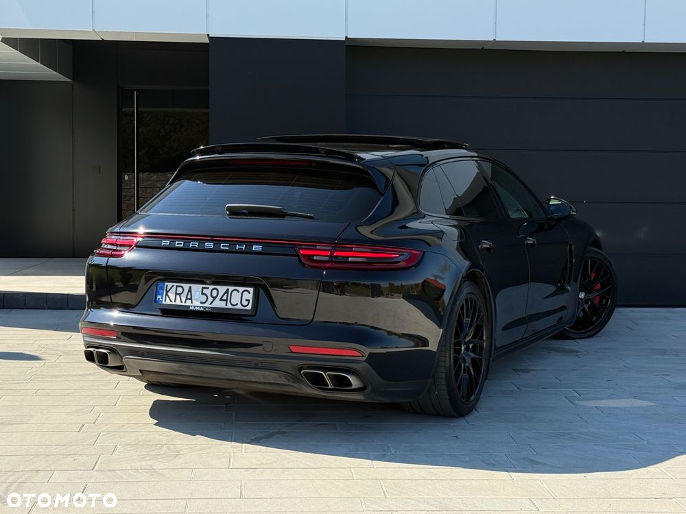 Porsche Panamera Turbo Sport Turismo - 33
