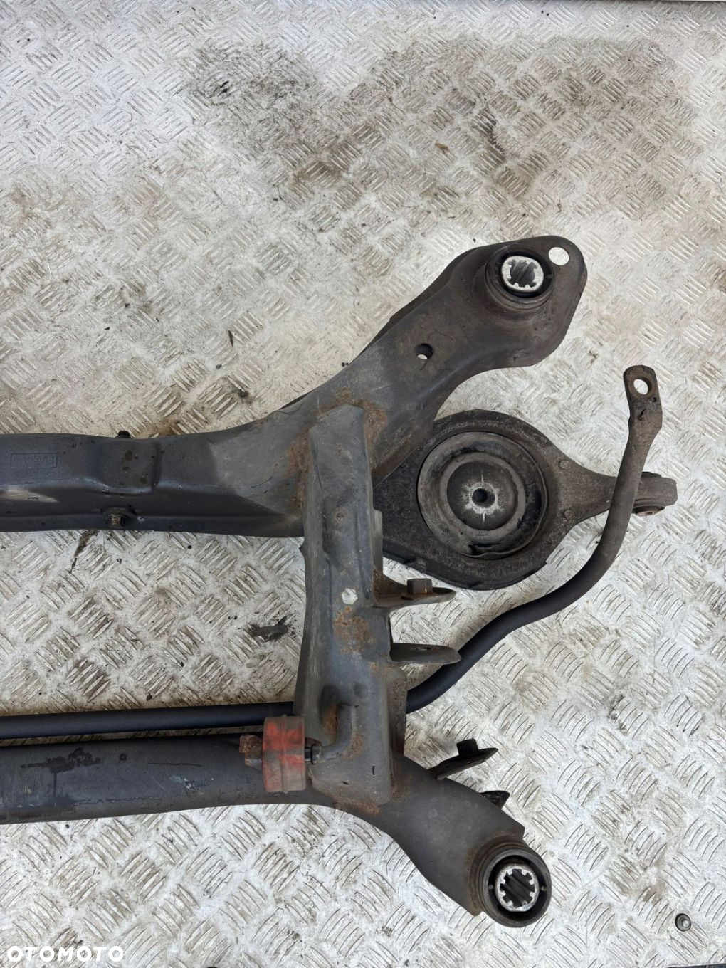 SANKI TYLNE BELKA VOLVO V60 11- - 4