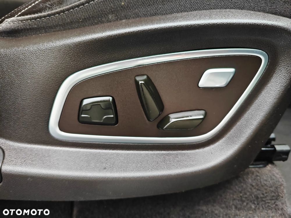 Renault Espace 1.6 dCi Energy Initiale Paris EDC 7os - 22