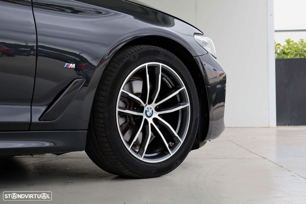 BMW 520 d Pack Desportivo M Auto - 13