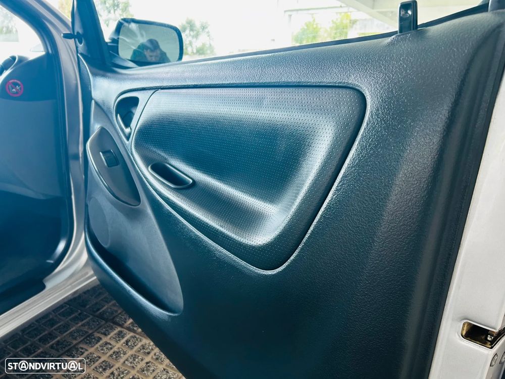 Toyota Yaris 1.0 Sol - 7