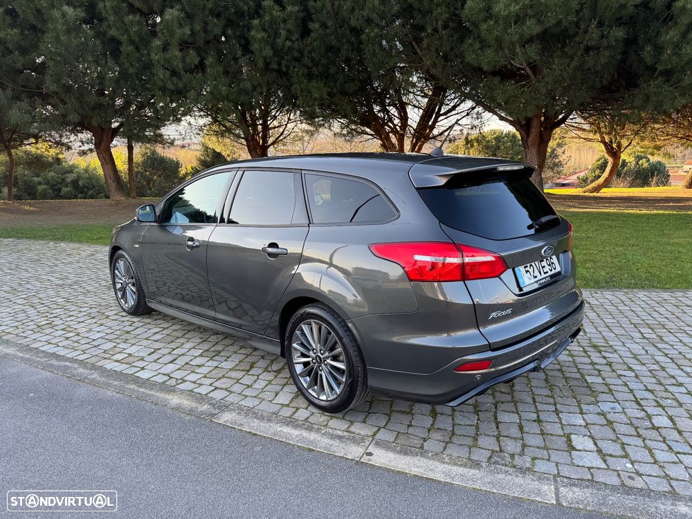 Ford Focus SW 1.5 TDCi EcoBlue ST-Line - 29