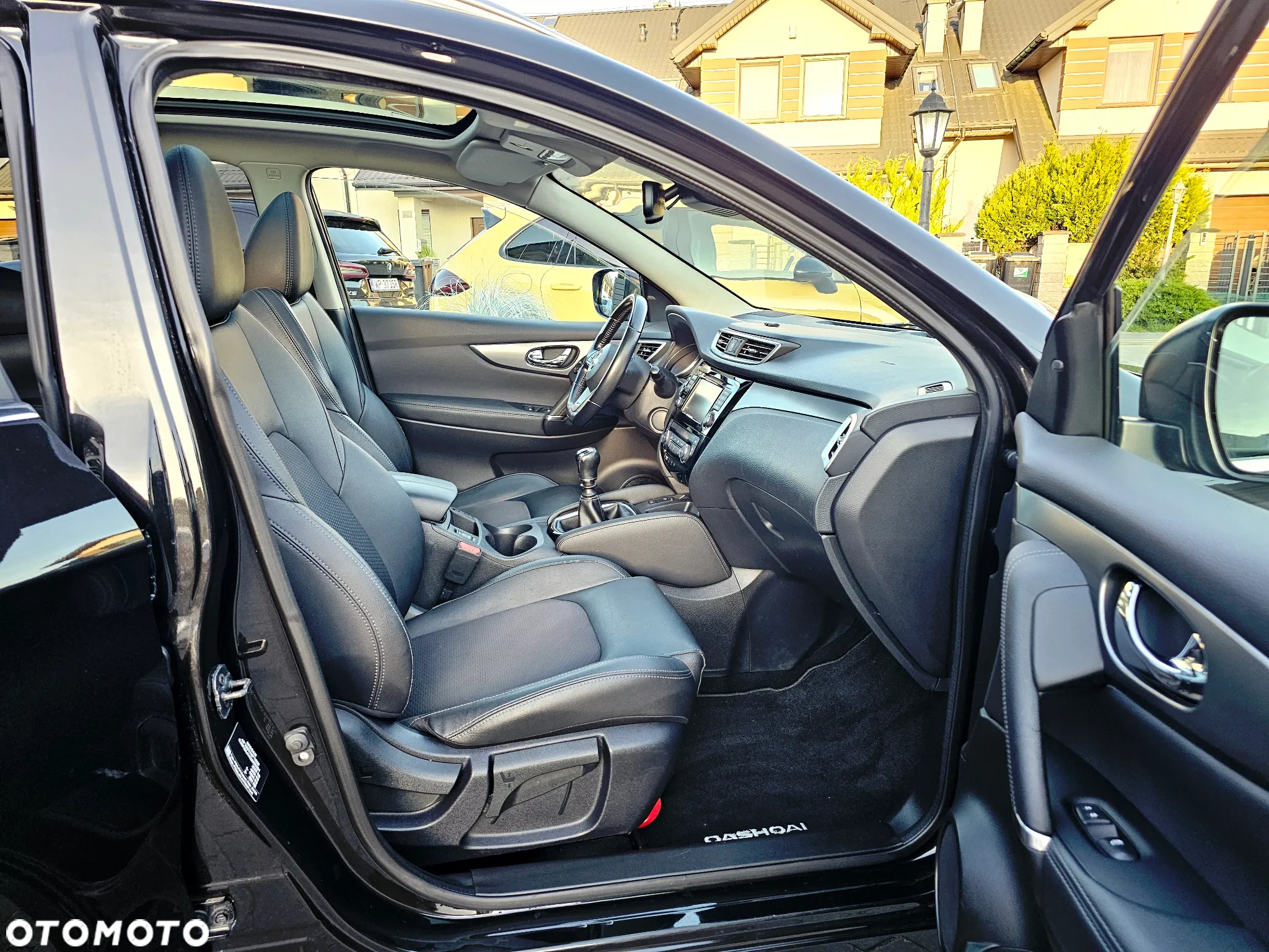 Nissan Qashqai 1.7 dCi TEKNA+ - 14