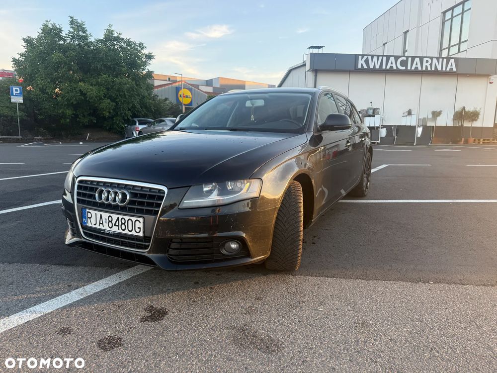 Audi A4 Avant - 8