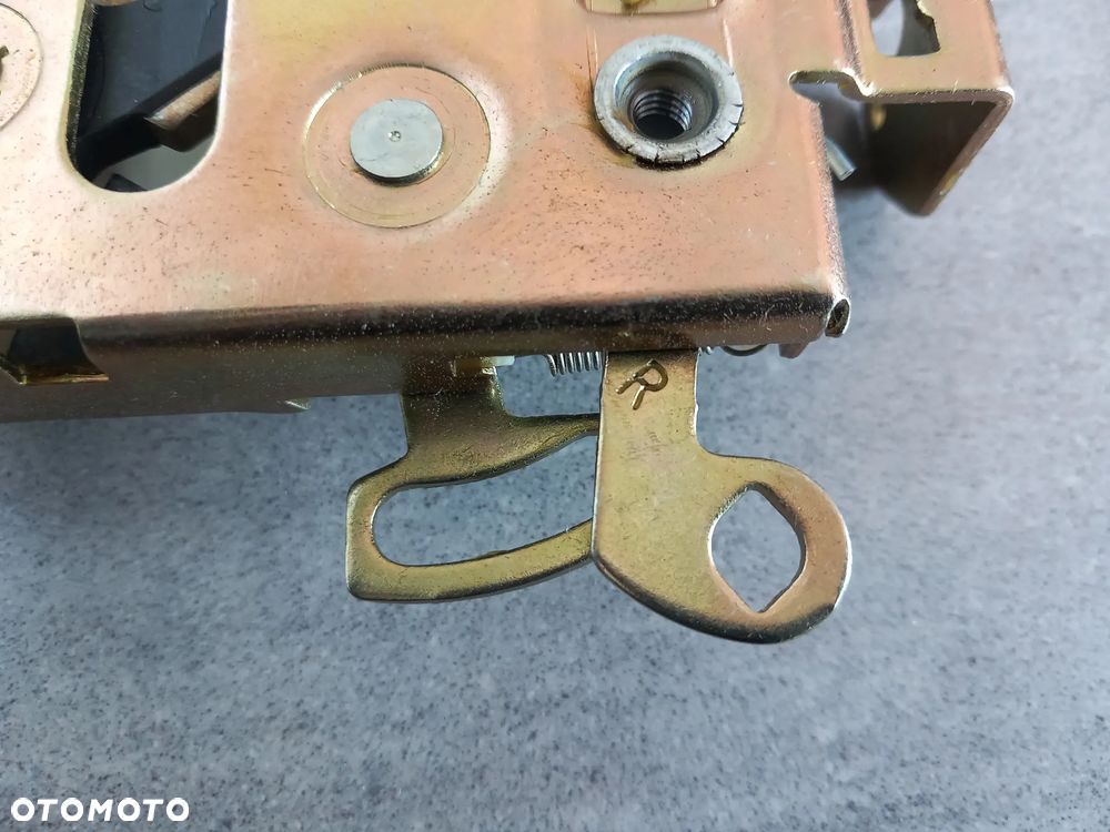 Zamek drzwi przód prawy Ford Fiesta 1995-2002, Ka 1996-2008 4868468 - 3