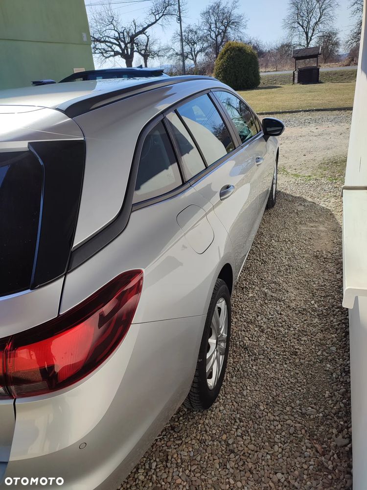 Opel Astra 1.6 CDTI Sport - 25