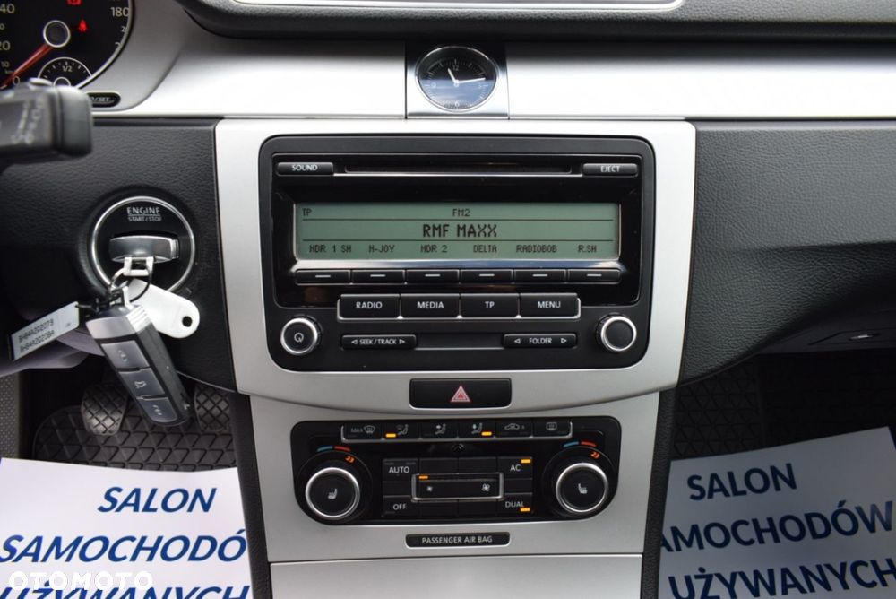 Volkswagen Passat - 31