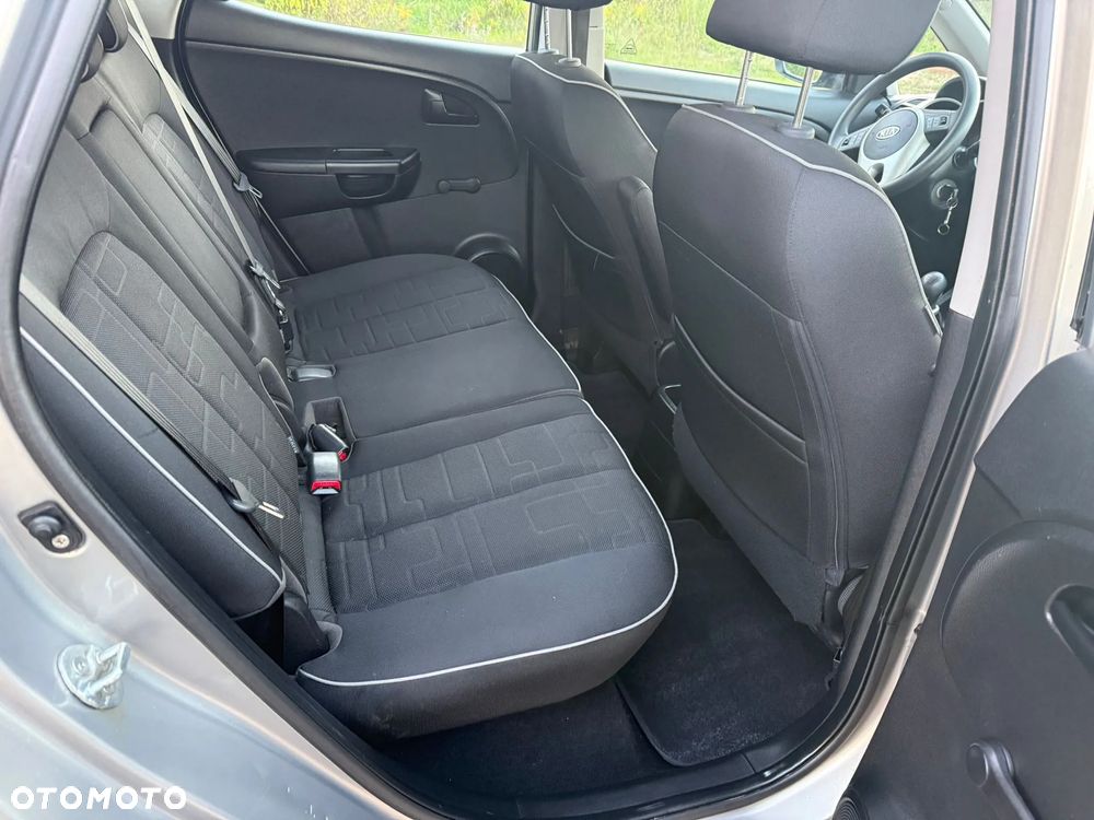 Kia Venga 1.6 CRDi 128 Edition 7 - 6