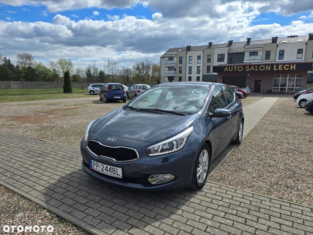 Kia Ceed 1.6 CRDi 128 Vision - 1