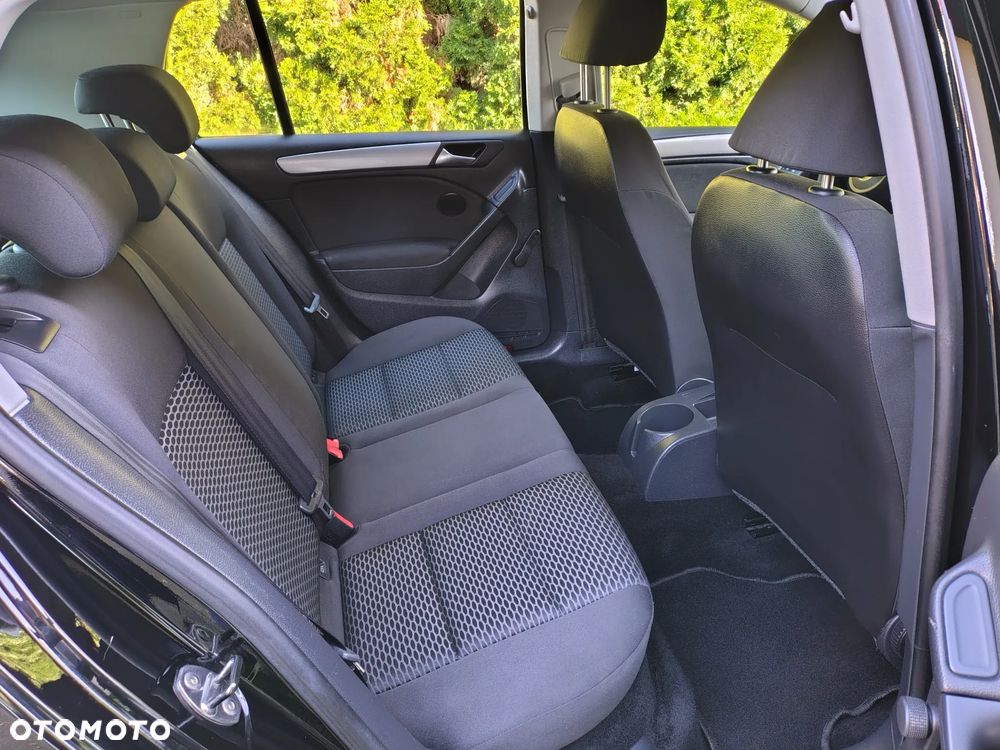 Volkswagen Golf - 11
