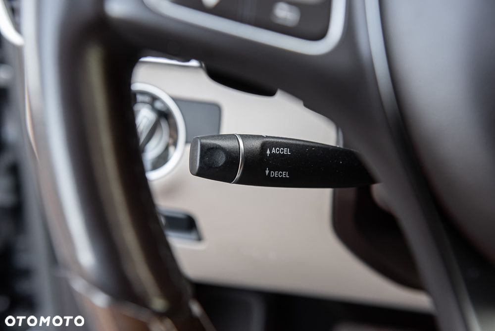 Mercedes-Benz GLE - 25