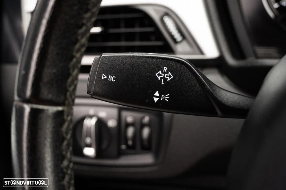 BMW X1 16 d sDrive Advantage - 40